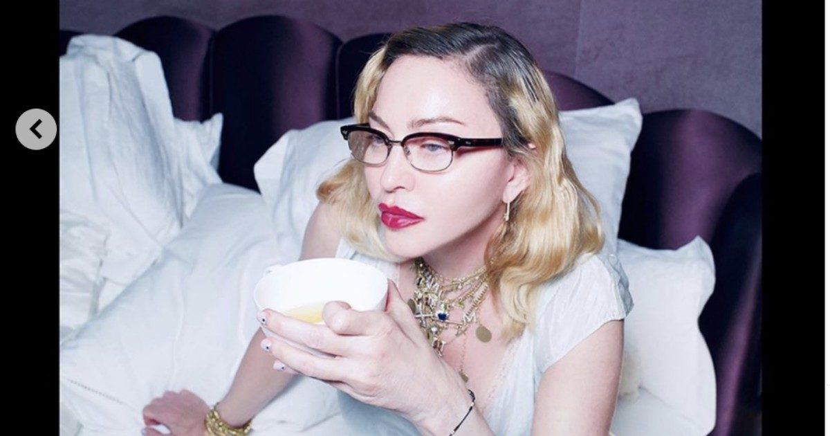 Madonna apre le porte della sua casa di Lisbona: tanto lusso e quella sua strana mania da film horror – FOTO