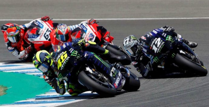 Motomondiale, Gp Andalusia: trionfo della Yamaha con Quartararo davanti a Viñales. Torna sul podio Valentino Rossi