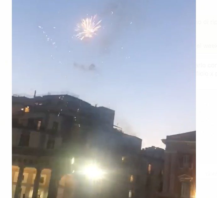 Teatro San Carlo: i fuochi d’artificio fermano la Tosca in piazza del Plebiscito