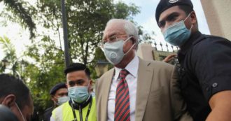Copertina di Malesia, scandalo 1MDB: ex primo ministro Najib Razak condannato a 12 anni per corruzione e riciclaggio