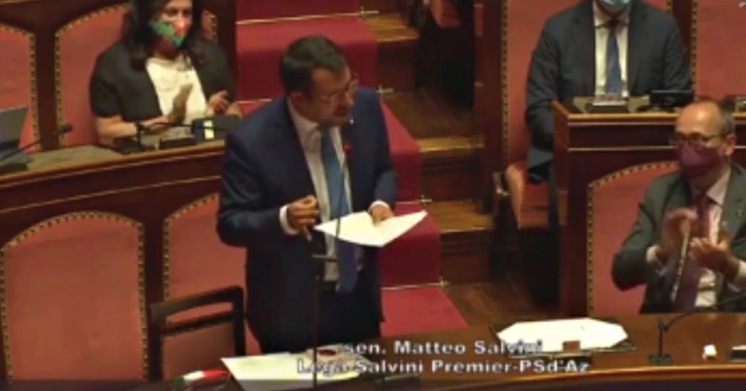 Salvini a Conte: “Mente agli italiani, l’emergenza non esiste se non nella vostra testa”