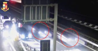 Copertina di Catania, follia in autostrada: gara clandestina con spettatori e più di 100 auto. Il video della corsa a 260 km/h