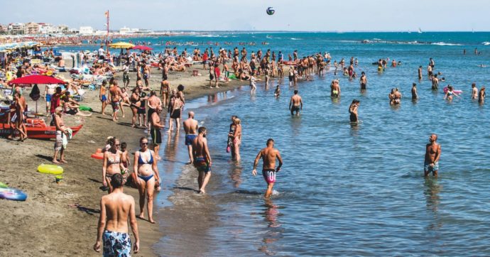 I contagi risalgono del 23% Il Cts: “La curva preoccupa”