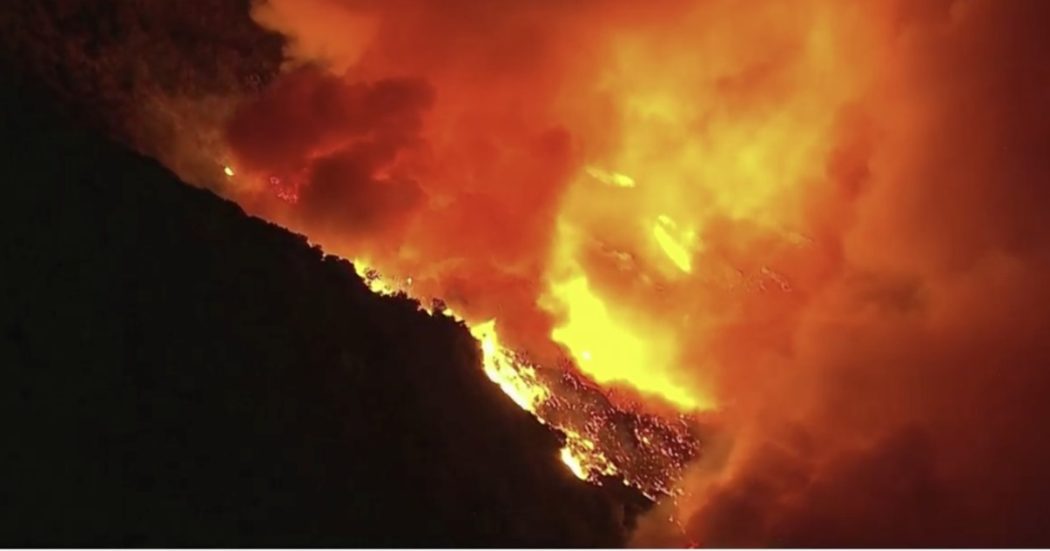 Sicilia, gli incendi stanno devastando la mia terra. Ma tutti noi proviamo a fare la nostra parte