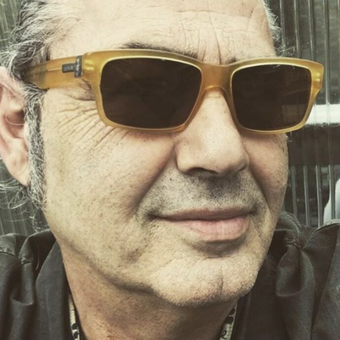 Luca Carboni: “Il tumore ai polmoni era grande e difficile da operare, è stato uno choc. Ho pensato alla morte come ad una possibilità concreta, ma ho combattuto”
