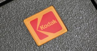 Copertina di Trump trasforma Kodak in start-up farmaceutica e le regala 765 milioni di dollari (più il boom in borsa)