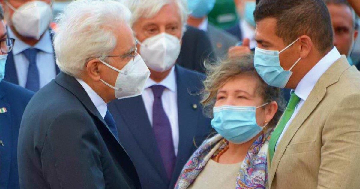 Ponte di Genova, l’inaugurazione. Conte: “L’Italia sa rialzarsi”. Mattarella incontra i parenti delle vittime: “Le responsabilità hanno sempre un nome e cognome’”