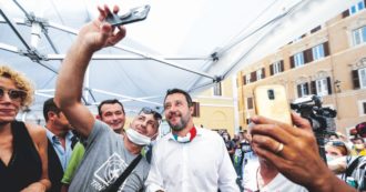 Copertina di “La supremazia degli stupidi: è l’era della banalità dilagante”