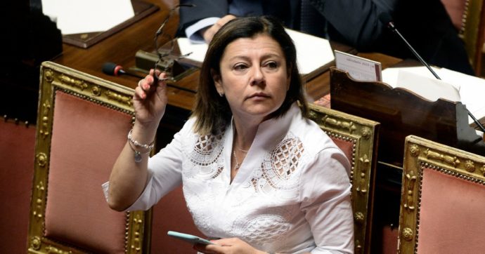 Bersani-Letta-Renzi e Zinga: la donna dei mille convogli scivola sulle rotaie