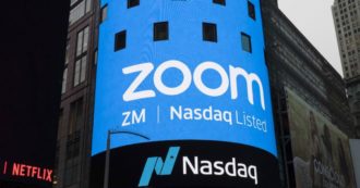 Copertina di Zoom “scarica” gli utenti cinesi per evitare guai negli Usa. Trump da 45 giorni a Microsoft per prendersi TikTok