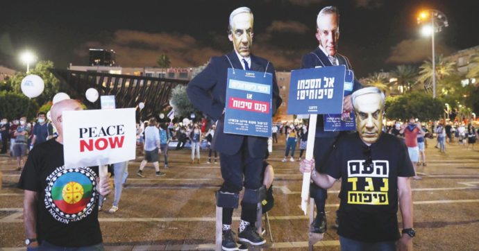 Copertina di Gantz-Bibi: scontro sulla democrazia