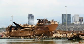 Beirut, una nave piena di debiti ed esplosivo diretta in Mozambico (dove non arrivò mai): la storia del cargo con il nitrato d’ammonio