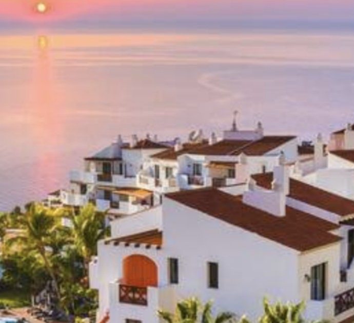 Le isole Canarie “pagheranno per il resto della tuo soggiorno se ti ammali di covid”, volo e hotel compresi