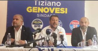 Copertina di Scuola, Salvini su Azzolina: “Banchi a rotelle? Dannosi in zone sismiche. Regaliamone uno a questa ministra incapace e rimandiamola a casa”