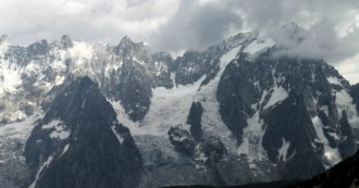 Copertina di Monte Bianco, morto alpinista 25enne: la caduta per un centinaio di metri dalla cresta Reposoir delle Grandes Jorasses