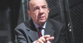 Copertina di “Questo non è autoritarismo, il resto solo opinioni private”