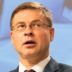 Copertina di Extraprofitti dei gruppi energetici, Dombrovskis: “Gli Stati possono già tassarli. Sì a un gruppo di lavoro per aiutarli”