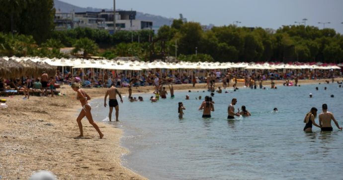 Coronavirus, cinque 19enni salentini positivi dopo una vacanza in Grecia con altri amici