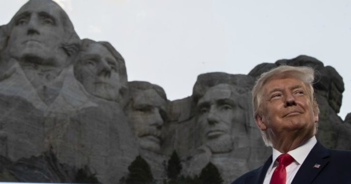 Usa, “la Casa Bianca ha chiesto come fare per aggiungere la faccia di Trump tra i presidenti nel monte Rushmore”