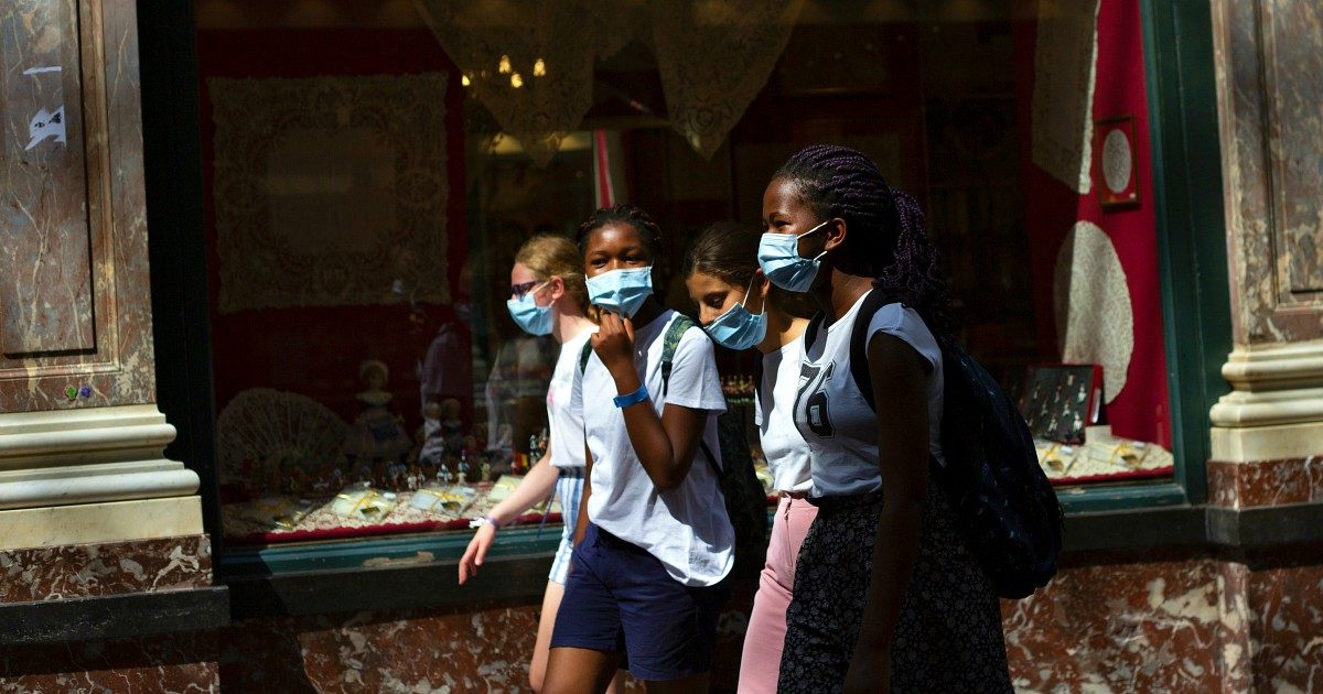 Impennata di casi di Covid in Germania: 1.226 in un giorno. In Grecia contagi ai massimi da inizio pandemia. Record negativo per la Francia. Duterte (Filippine): “Farò da cavia per il vaccino russo”