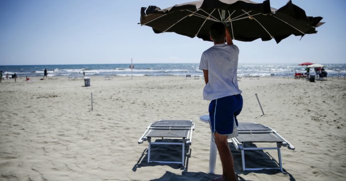 Inizia l’estate del salasso: turisti tartassati in viaggio, in albergo o campeggio e in spiaggia. Rincarano persino i pedalò