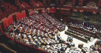 Copertina di Bonus: il grillino smascherato Restano i due “richiedenti”