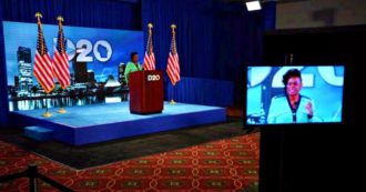 Stati Uniti, alla convention dem Michelle Obama attacca Trump: “Incapace, con lui caos e divisioni”. Sanders: “Come Nerone”