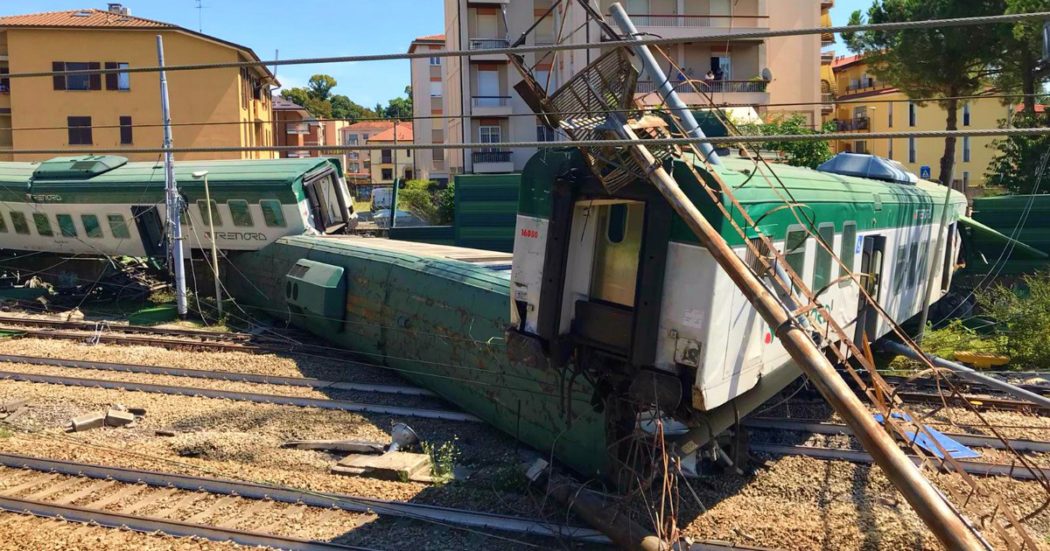 Treno deragliato a Carnate, “il macchinista e il capotreno non erano a bordo”. In viaggio per 6 km senza guida. Ferito l’unico passeggero