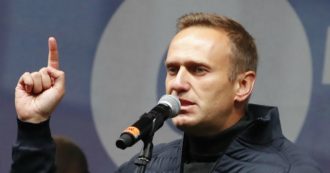 Copertina di Navalny, dalla Germania ok alla collaborazione tra investigatori di Mosca e Berlino. Russia all’Onu: “Uno sporco gioco inscenato”