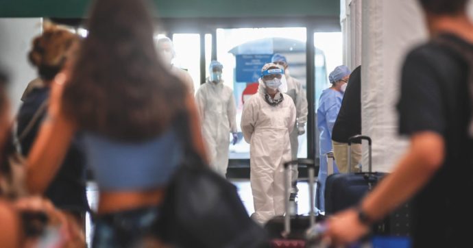 Il governo chiede a Crisanti un piano per i 300 mila test