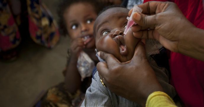Africa libera dalla polio, l’annuncio dell’Oms: “Trionfo della salute pubblica, risultato incredibile”