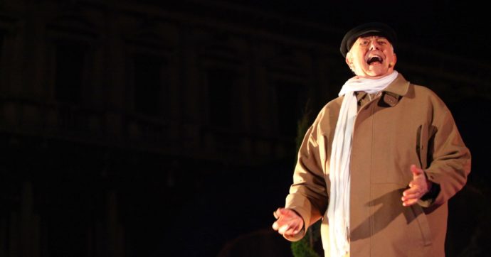 “Mistero Buffo di Dario Fo censurato in Umbria perché offende la religione”: la denuncia del regista Allegri. Il sindaco: “Un fraintendimento”