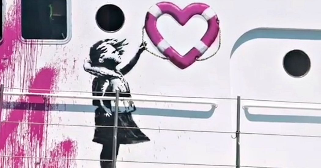 Lo street artist Banksy: “Ho deciso di comprare una nave per il soccorso perché l’Ue ignora le richieste di aiuto dei non europei”. Il video