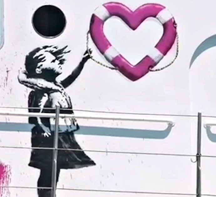 Lo street artist Banksy: “Ho deciso di comprare una nave per il soccorso perché l’Ue ignora le richieste di aiuto dei non europei”. Il video