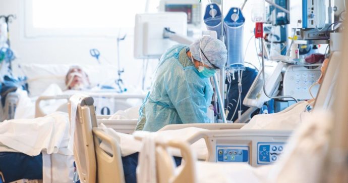 Allarme virus “60mila morti” Così il governo corse ai ripari