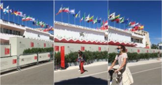 Copertina di Il muro di Venezia, al festival del cinema arriva la barriera per proteggere il red carpet dal pubblico. Così il Covid cancella la passerella dei divi