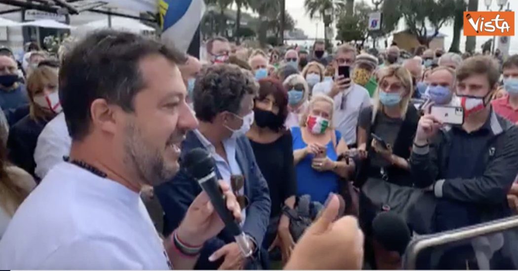 Salvini: “Ho iniziato giornata con la focaccia alla cipolla per tenere lontani giornalisti antipatici”