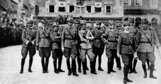 Copertina di C’era il salario minimo nella Costituzione del Vate-influencer