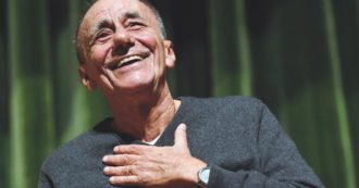 Copertina di Le lezioni del prof. Vecchioni. A carte con Guccini e Dalla