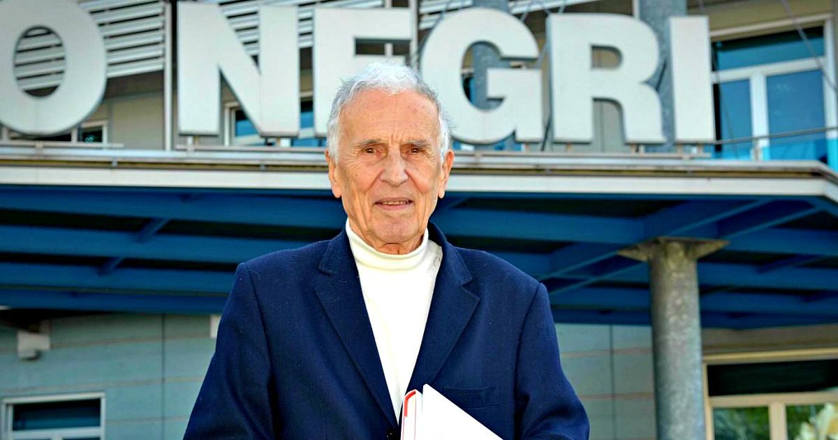 Vaccino Coronavirus, Garattini: “Sarebbe un disastro autorizzarlo senza completare l’ultima fase di test. Non scambiamo le speranze per dati di fatto”