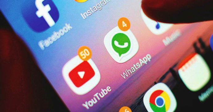 Un regolamento Ue impedisce a WhatsApp di vendere i nostri dati a Facebook a scopi pubblicitari. Ma per quanto ancora?