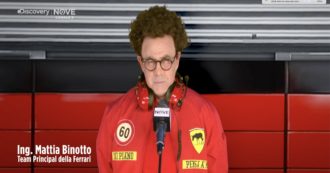 Copertina di Torna Maurizio Crozza è il team manager Ferrari Mattia Binotto: “La macchina? Non tiene in curva. Potrebbe essere l’antifurto”