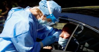 Copertina di Casi e Rt in salita Iss: “C’è il rischio di nuove misure”