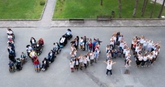 Copertina di Giornata distrofia muscolare di Duchenne, le associazioni: “A scuola mancano insegnanti di sostegno e linee guida, siamo preoccupati”