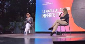 Copertina di Festa del Fatto Quotidiano, le regole del delitto imperfetto: rivedi il dibattito con Franca Leosini e Selvaggia Lucarelli