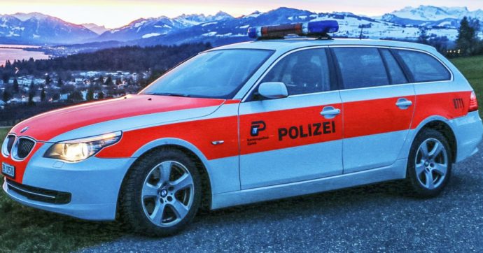 Baby sitter italiana uccisa in Svizzera da un 22enne: la polizia lo rintraccia, lui non si ferma. Agenti aprono il fuoco: morto sul colpo