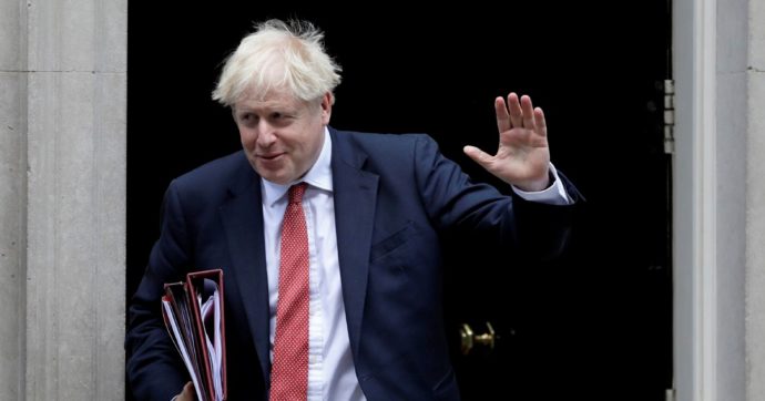 BoJo spariglia le carte e minaccia l’Ue