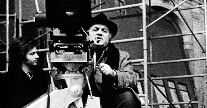 Copertina di Fellini, il realista magico: nei suoi film c’è sempre la melancolia, che tinge di nero anche il comico