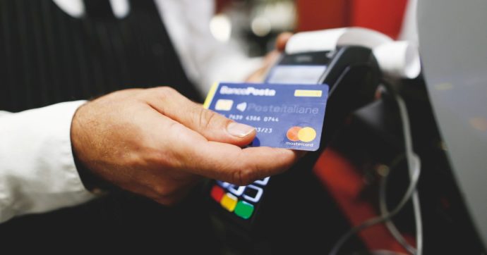 Bonus a chi paga con la carta: per il piano servono 3 miliardi