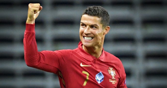 Cristiano Ronaldo supera le 100 reti con il Portogallo, ma davanti a lui c’è Ali Daei: chi è l’iraniano dei record a cui punta CR7